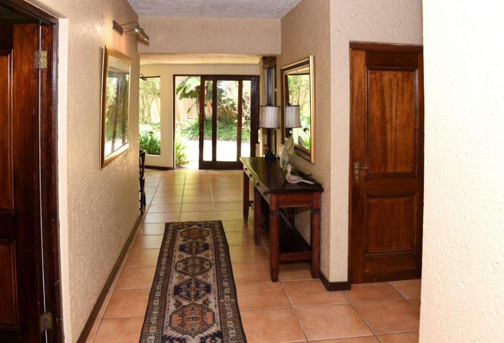 Lourie Lodge Sandton Exterior photo