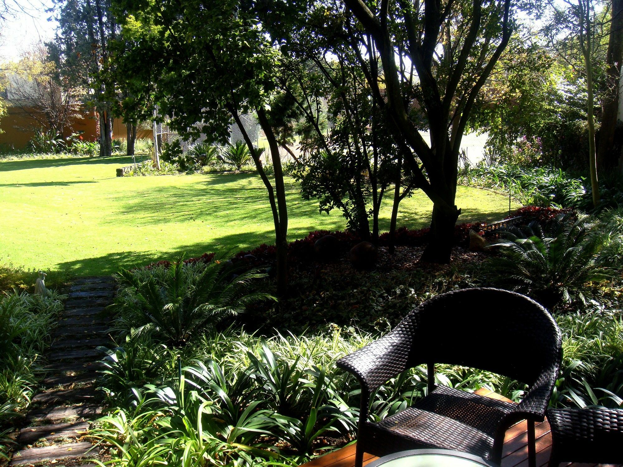 Lourie Lodge Sandton Exterior photo